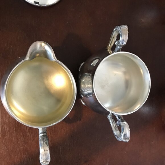 VTG Silverplate Tea & Coffee Set Wm Rogers & Sons Victorian Rose 1902 - Picture 3 of 15